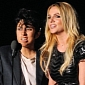 VMAs 2011: Britney Spears Doesn’t Want to Kiss Jo Calderone