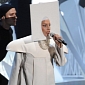 VMAs 2013: Lady Gaga Opens the Show with “Applause” – Video