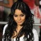 Vanessa Hudgens Embarrassed by Dane Cook at Teen Choice Awards ’09