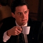 Viral of the Day: Every Coffee and Pie Mention in “Twin Peaks”