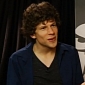 Viral of the Day: Jesse Eisenberg Is “Rude” to Univision News Reporter