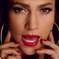 Watch a Preview of Jennifer Lopez' “Same Girl” Music Video