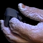Watch How Hands Get Wrinkled After Record 10 Days Underwater