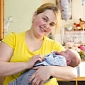 Welsh Woman Gives Birth to Baby in the Bathroom, Didn't Know She Was Pregnant