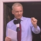 Wikileaks' Assange Criticizes US "Witch Hunt" in Embassy Balcony Speech