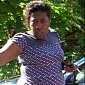 Woman Attacks Camera Crew with Rocks, Sics Pitbulls on Reporter – Video