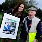 World's Oldest Paperboy, 93, Finally Quits His Job