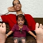 World's Smallest Woman, Man with Largest Feet Team Up for Feet Photo Record