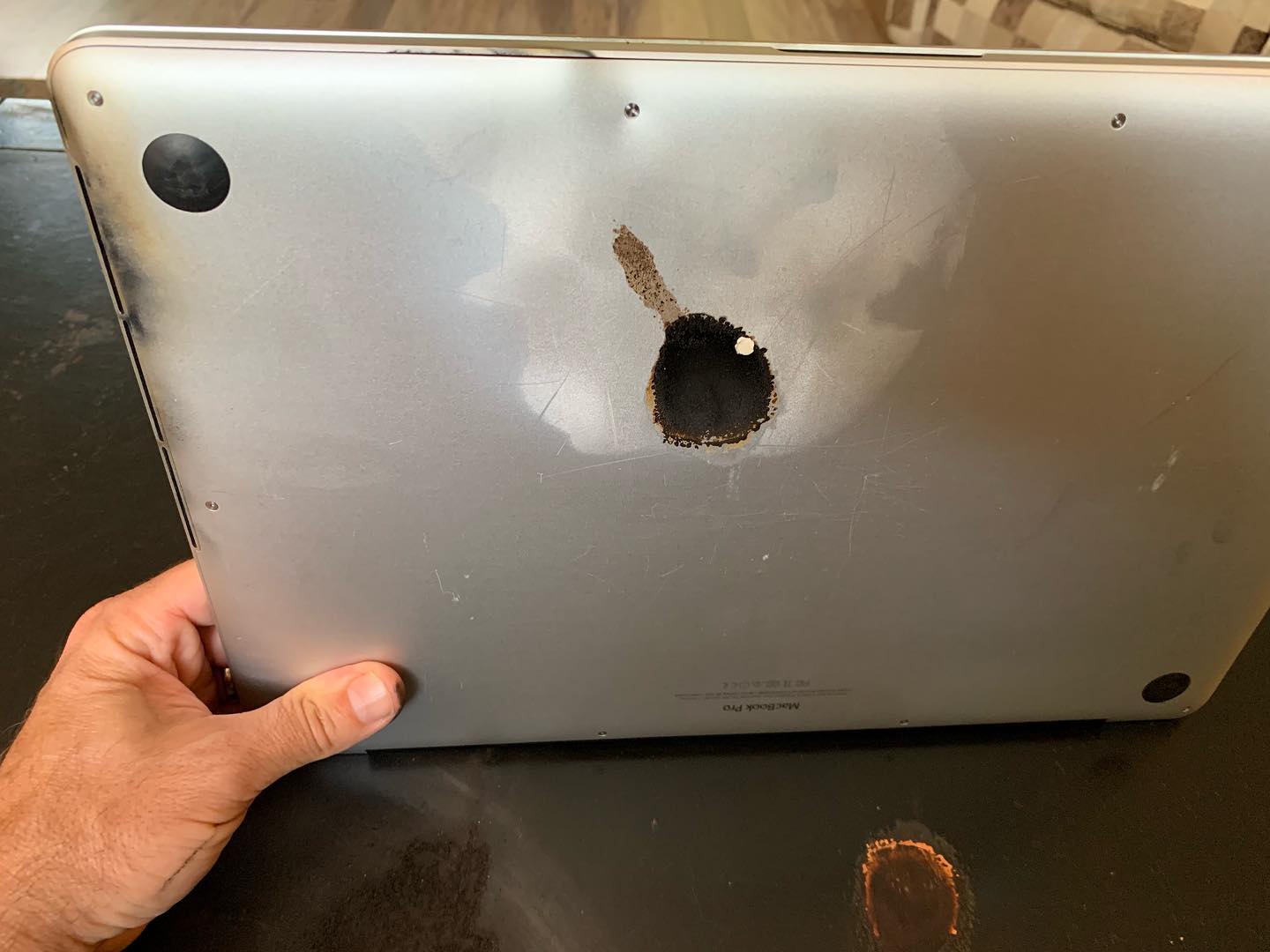 Apple’s MacBook Banned by Airlines Due to Battery Fire Risk