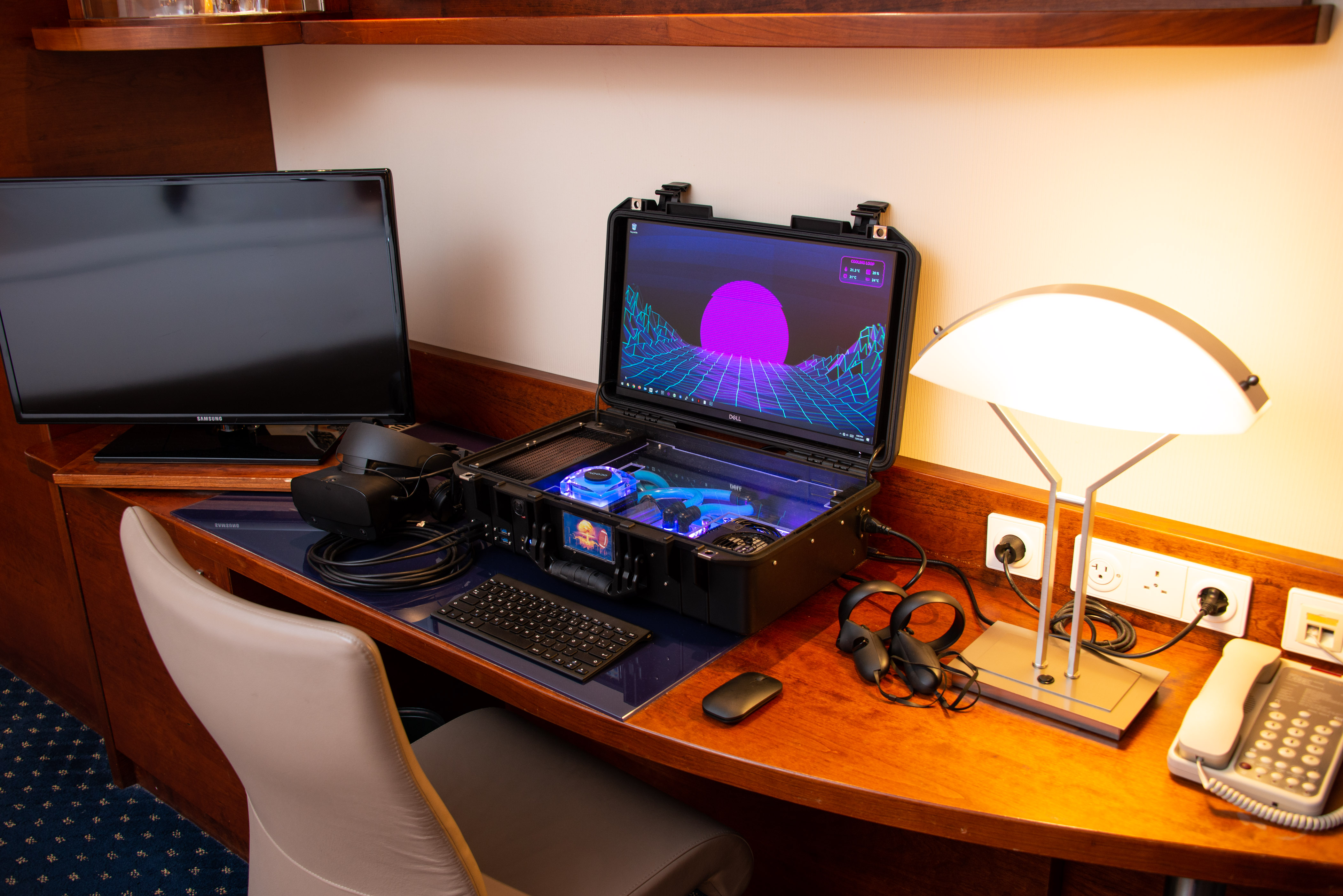 Briefcase Turned Into Liquid Cooled Gaming Pc With Built In 23