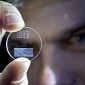 Five-Dimensional Glass Disc Can Store 360 TB of Data for 13.8 Billion Years