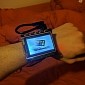 Forget the Apple Watch, Here’s a Raspberry Pi-Powered Windows 98 Smartwatch