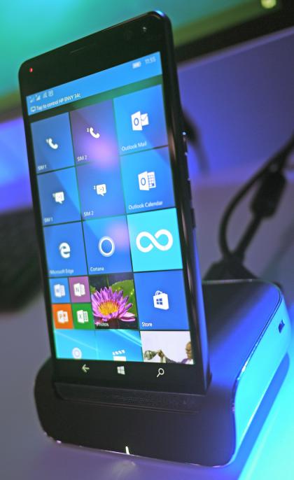HP Elite X3 Windows 10 Mobile Flagship Has Laptop Accessory, Runs ...
