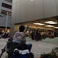 iPhone 5S Craze: Guy in Tokyo Queues Up 10 Days in Advance, Wants to Be First to Buy