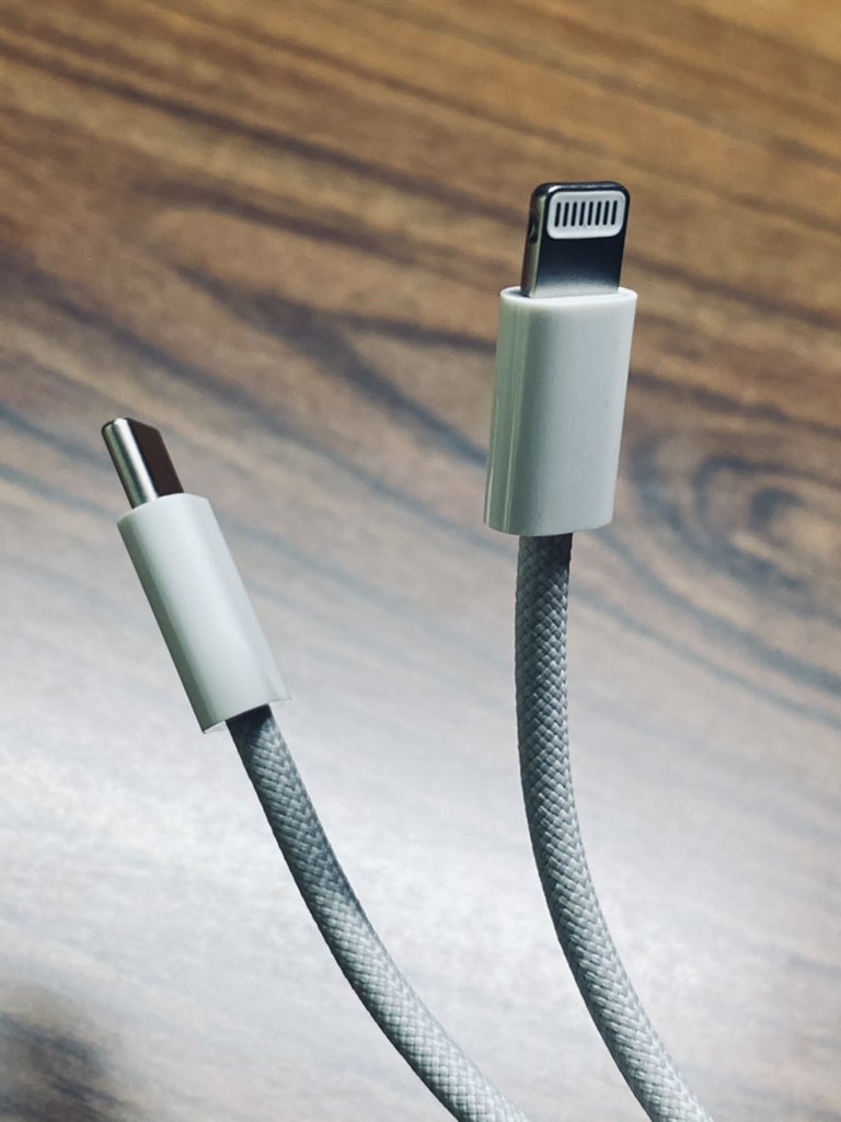 iPhone 12 Braided Cable Leaks, and It’s Bad News Again