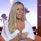Kendra Wilkinson Defends Hugh Hefner Against Holly Madison, Is Being a Hypocrite - Video