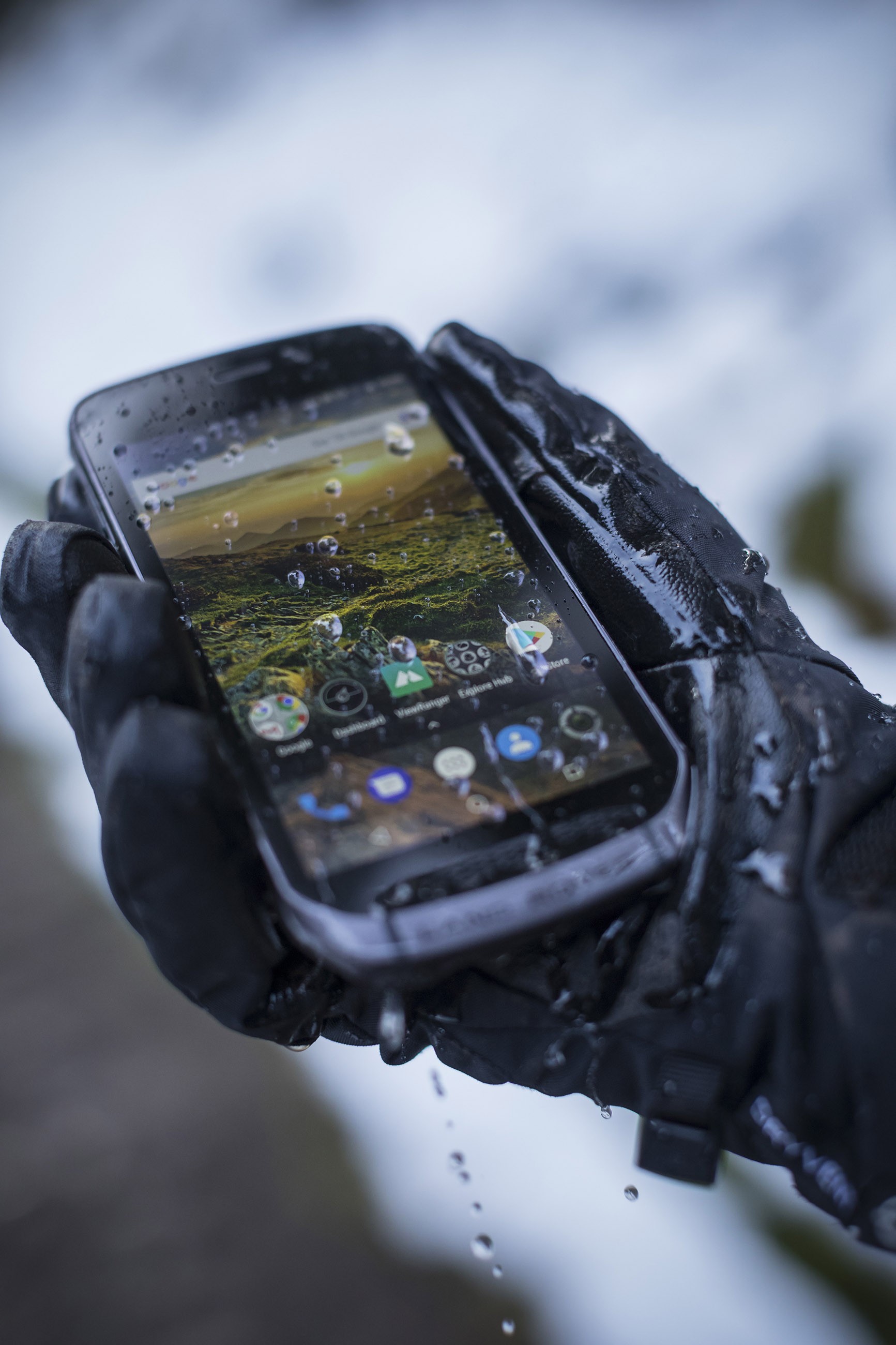 Land Rover Explore Rugged Android Smartphone Coming This