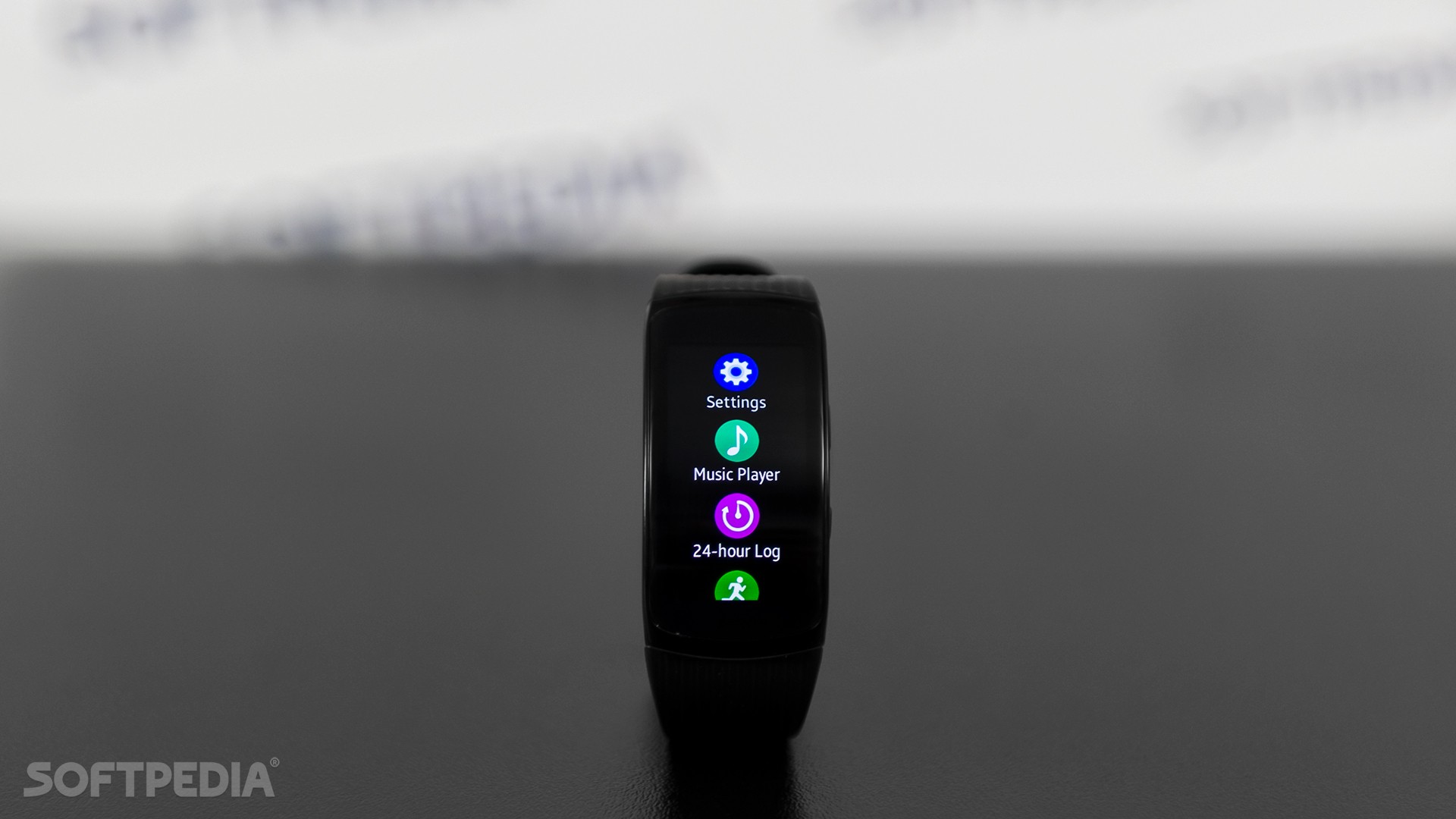 Samsung Gear Fit2 Pro Review - Beating Chronic Laziness