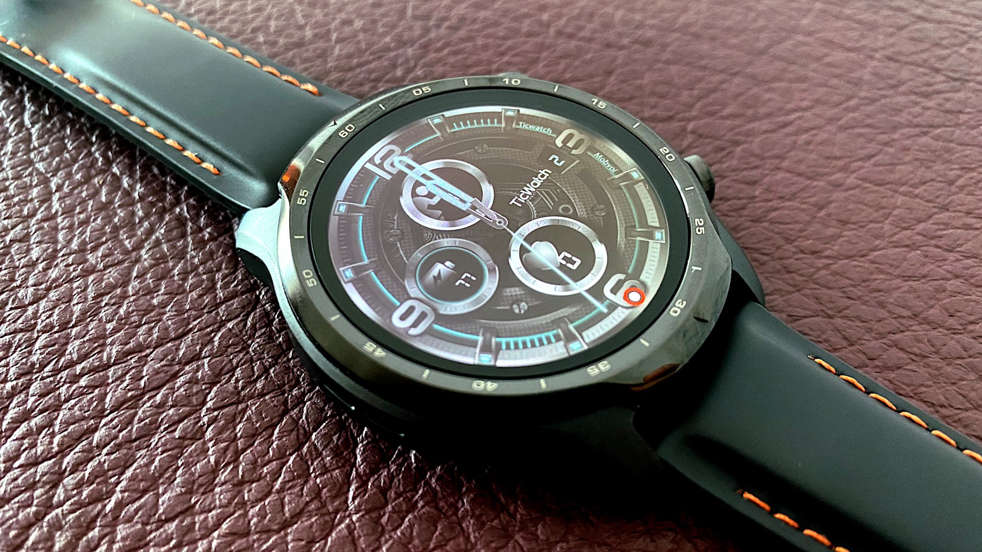 TicWatch Pro 3 Is the Premium Smartwatch Wear OS Really Needed