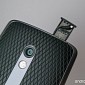 Where’s the MicroSD Card Slot on the Moto X Play/DROID Maxx 2? Here It Is