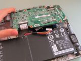 Acer Aspire V11 fanless laptop is upgradable