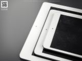 iPad models on top of each other (display detail)
