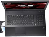 Asus G74SX 3D gaming notebook - Top view