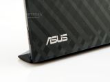 Asus RT-N56U - close-up on the material/logo