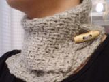 Knitted neck warmer: better and much quirkier than a scarf