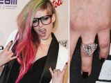 Here’s a better look at Avril Lavigne’s huge engagement ring from Chad Kroeger