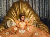 Julia Roberts as the "schizophrenic" Evil Queen