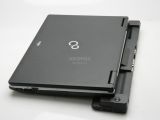 Fujitsu Celsius H910 - Side view with port replicator