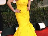Paula Patton on the red carpet at the Golden Globes 2012