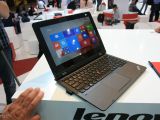 Lenovo ThinkPad Helix 2 in laptop mode