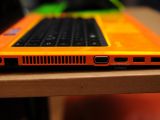 Sony Vaio C-series notebook - Lefdt side ports