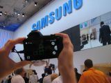 Samsung Galaxy NX F2.8 Macro ED SSA OIS lens