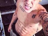 Justin Bieber shows off his six-pack on social media