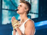 Apparently, Justin is also quite religious during concerts too