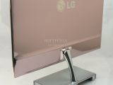LG Flatron E2290V - Back angled