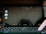 LG Flatron M2280D - watching a video clip