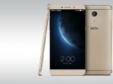 LeTV One Pro in gold
