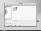 Choose backgrounds in Linux Mint 17.1 RC "Rebecca" Cinnamon
