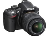 Nikon D3200 black - side view