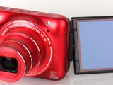 COOLPIX S6600 Front View & LCD (Red)