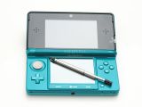Nintendo 3DS standard and stylus view