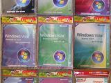 Pirated copies of Chinese Windows Vista on sale