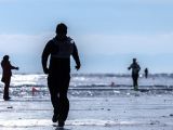 Runners compete in harsh conditions