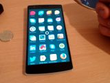 Sailfish OS runs on OnePlus One, shows apps