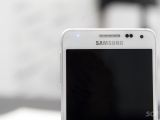 Samsung Galaxy Alpha upper close-up