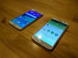 Samsung Galaxy S6 Edge next to Galaxy S6, display comparison